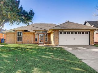2105 Timberview Dr, Edmond, OK 73013