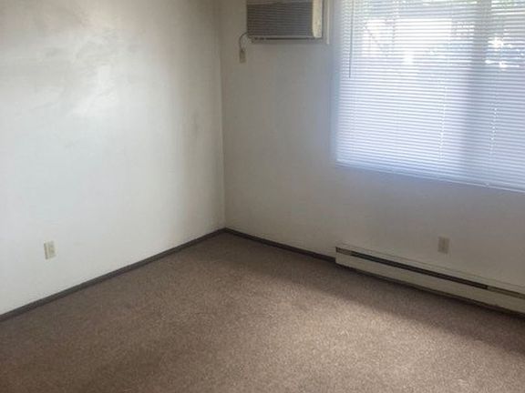 4th image of 1560 20th St