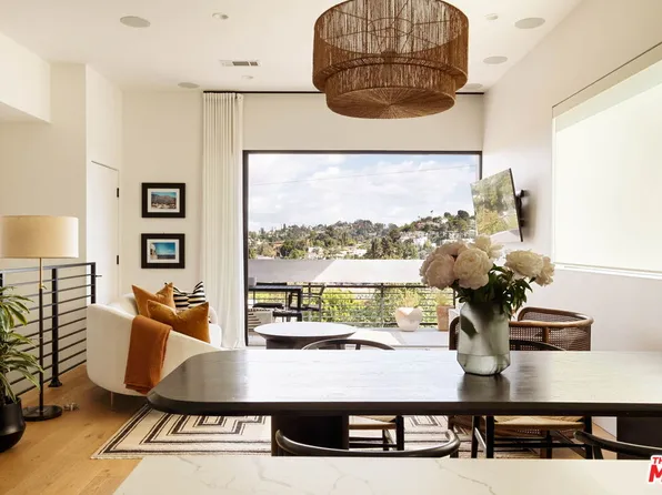 3256 Colony Cir, Los Angeles, CA 90027