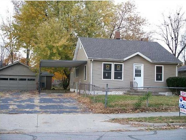 1st image of 1701 S Meeker Ave