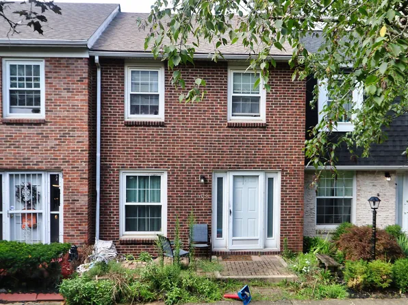 604 Dlyn St, Columbus, OH 43228