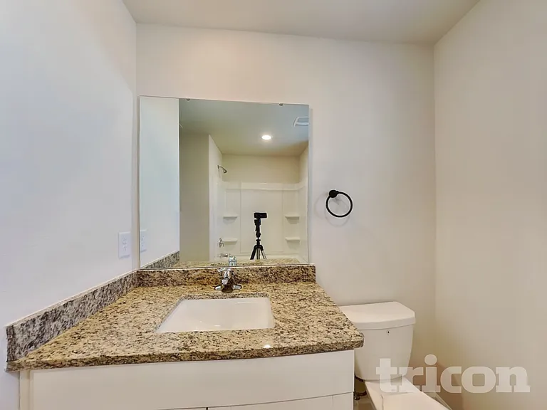 260 Chedworth Dr — Photo 18