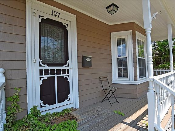 2nd image of 127 Bishop Ave