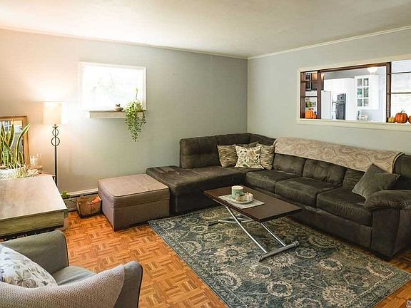 3rd image of 88 Mount Sinai Ave