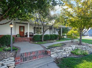 606 W Point Cir, Andover, KS 67002