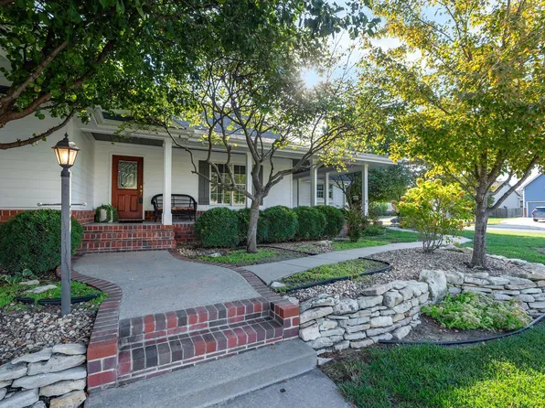 606 W Point Cir, Andover, KS 67002