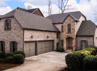 25 Cliftwood Dr NE, Sandy Springs, GA
