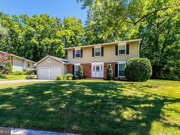2nd image of 6903 Rochambeau Pl