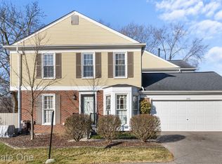 1243 Candlestick Ln, Rochester, MI 48306