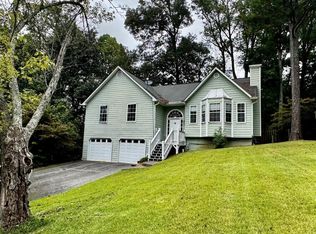 1270 Mountain Springs Dr NW, Kennesaw, GA 30144