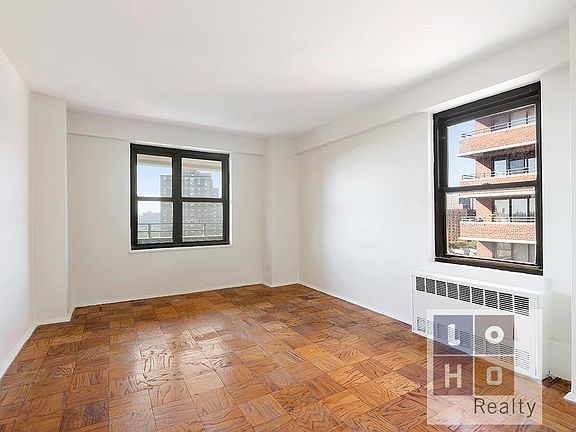 2nd image of 266 E Broadway APT B1208