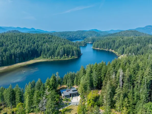 2643 Surge Narrows Rd, Quadra Island, BC V0P 1A7
