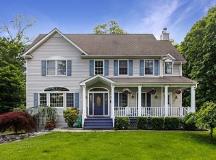 3406 Christina Ln, Mohegan Lake, NY 10547