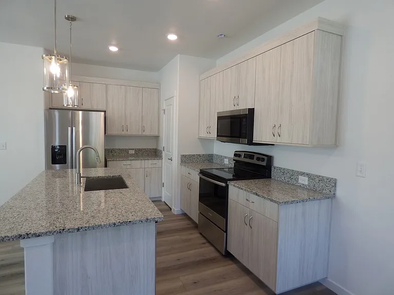 1039 Spartan Ave — Photo 6