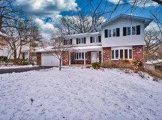 4627 Downers Dr, Downers Grove, IL 60515