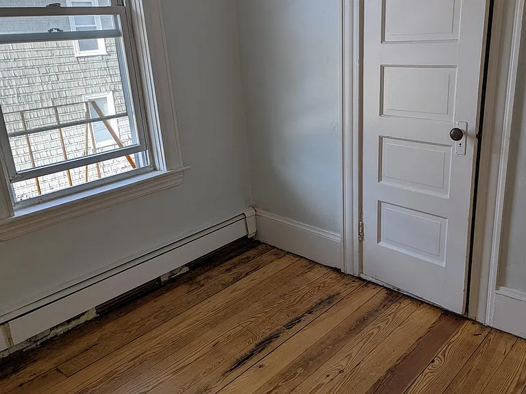 25 Read Ave #3 — Photo 10
