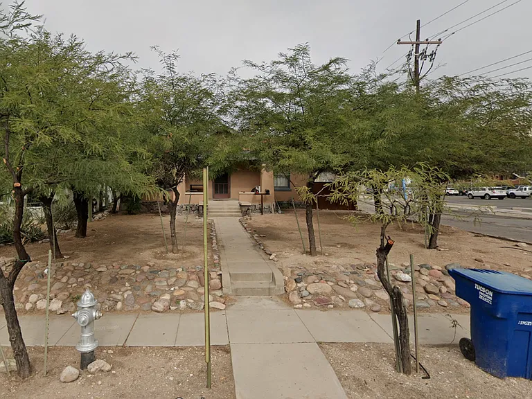 1541 E Mabel St — Photo 13