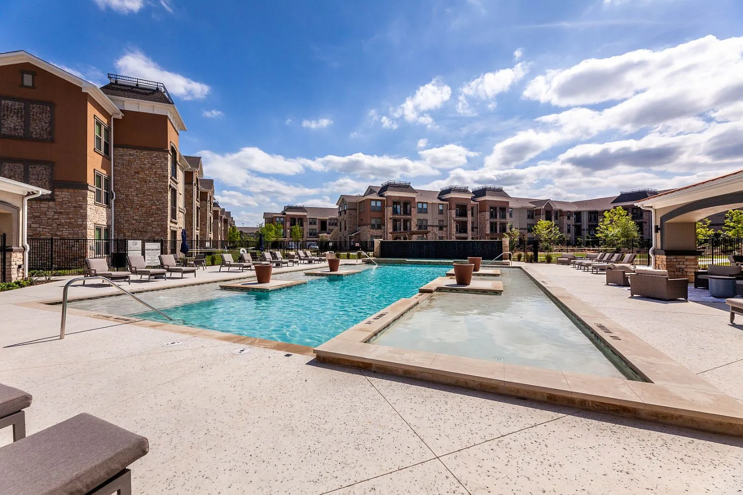 Luxia Grand Prairie — Photo 1