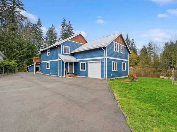 9497 Martin Park Dr, Comox Valley, BC V9J 1C4