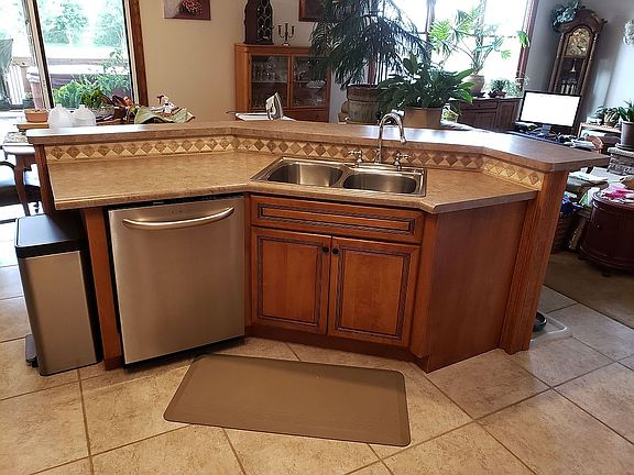 Kitchen facing great room