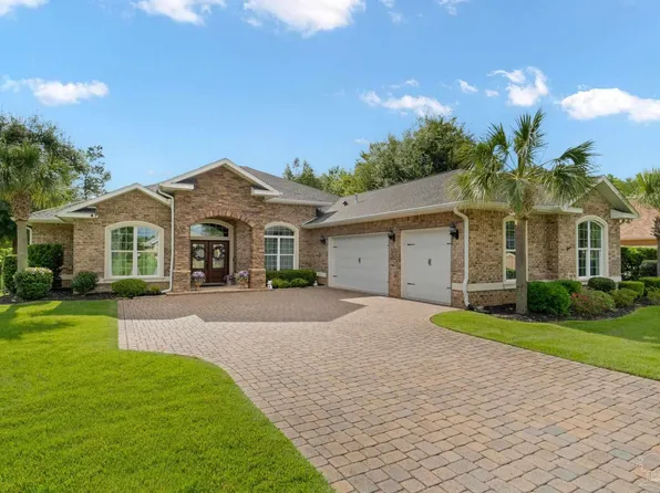 2795 Masters Blvd, Navarre, FL 32566
