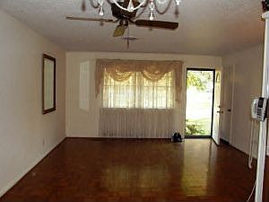 3rd image of 607 Taylor St