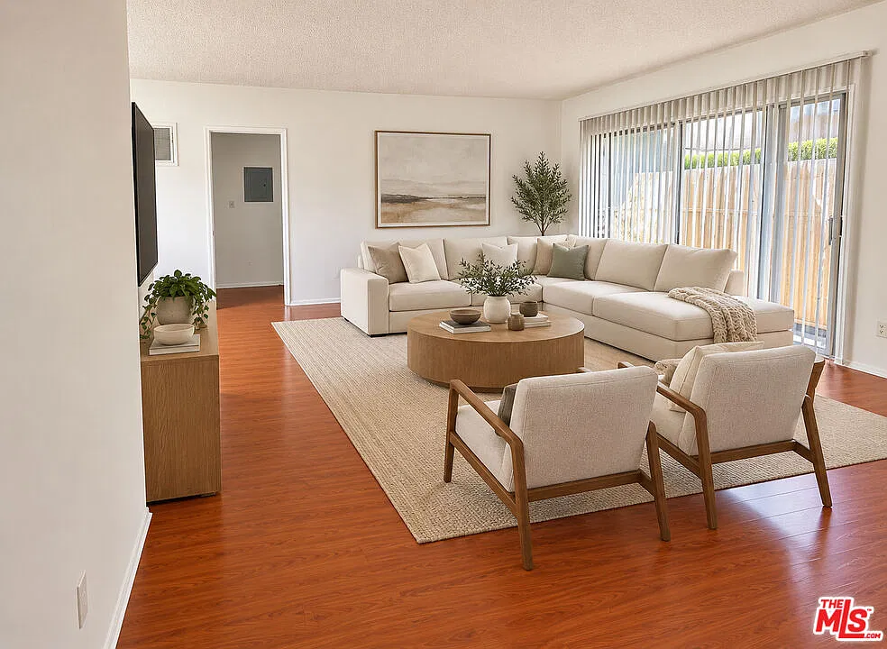 1 bed, 1.0 bath, $1,600 — Photo 1
