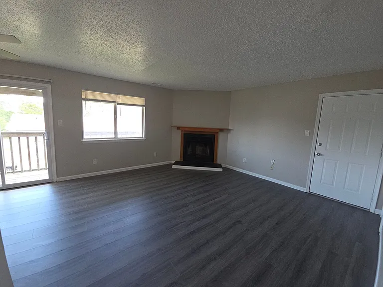 9516 4th Bay St — Photo 11