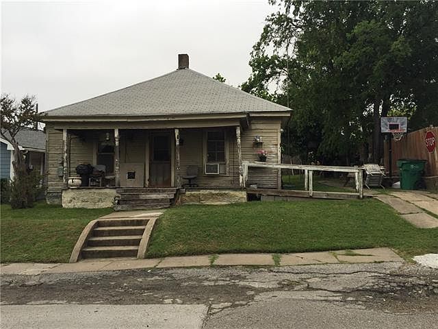 1st image of 306 S Church St
