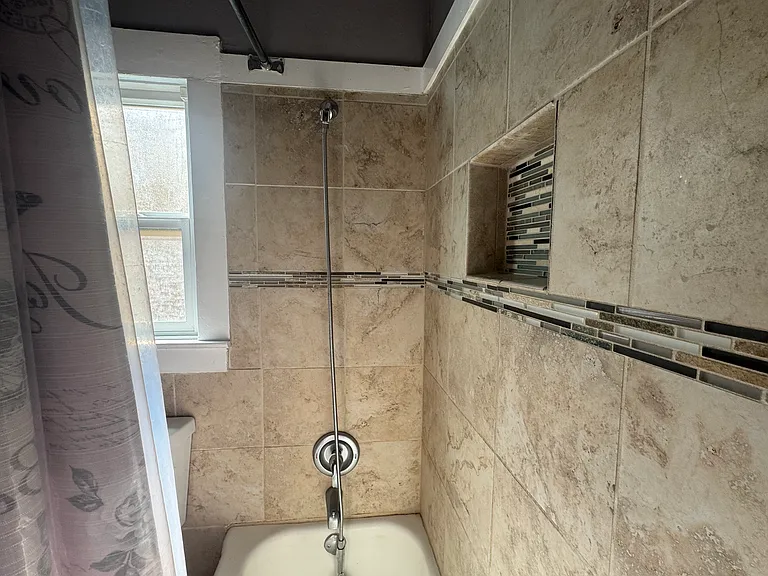 621 Branciforte St #B — Photo 8