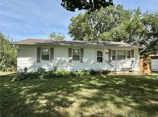 811 Jarboe St, Burlington, KS 66839