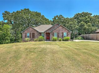 1310 Major Pindall Cir, Prairie Grove, AR 72753