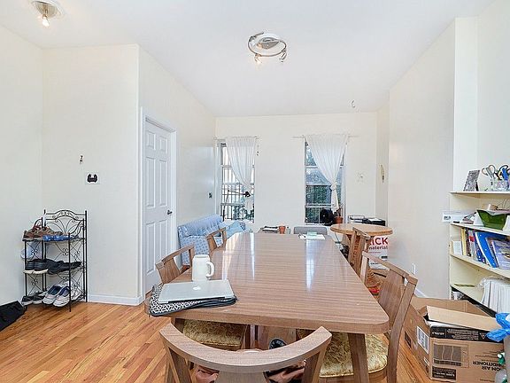 3rd image of 874 Dekalb Ave #2