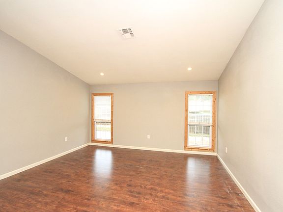 3rd image of 7833 Lazy Forest St