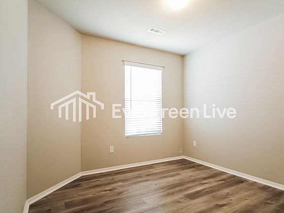 5th image of 1265 S Ivory Bill Ln