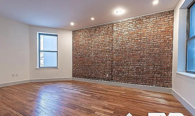 1st image of 465 Park Pl #1
