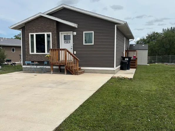 2120 Canton Ave, Hot Springs, SD 57747