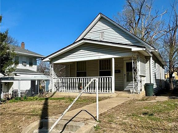 3rd image of 241 N 20th St