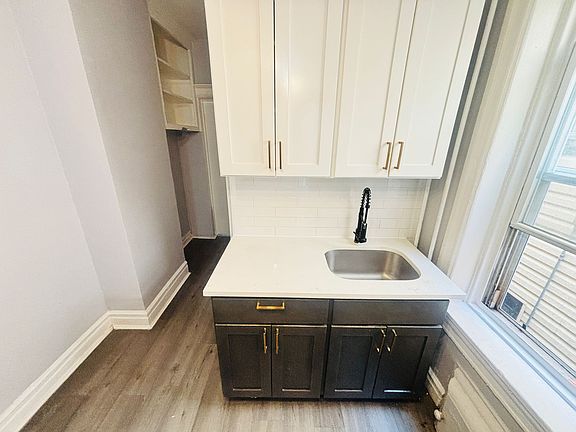 2nd image of 100 Romaine Ave #3E