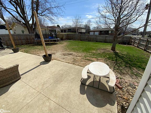 4th image of 2021 Ridgeway Dr