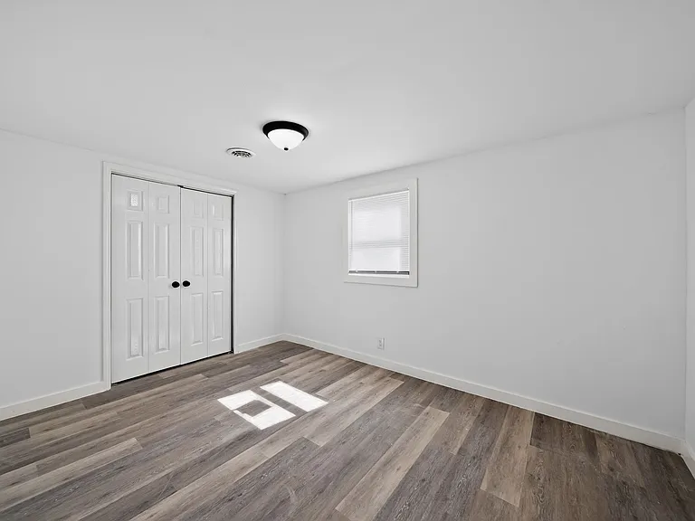 4205 Carroll Ave — Photo 15