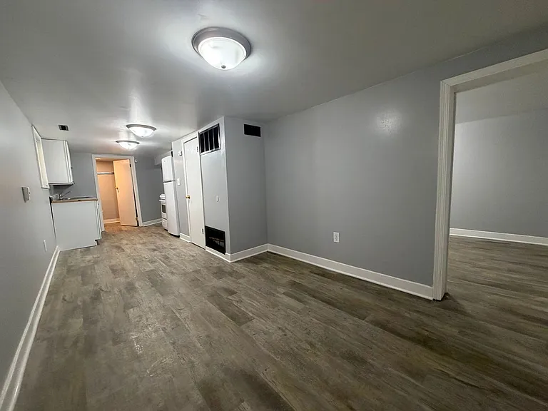 4828 Melville Ave — Photo 6