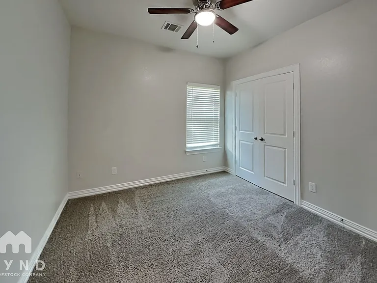 10401 Cathedral Dr #B — Photo 10