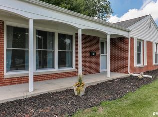 215 Fairway Dr, Bloomington, IL 61701