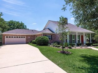 2208 Bent Oak St, College Station, TX 77845