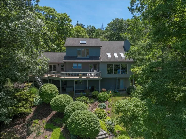 12182 E Lake Rd, Hammondsport, NY 14840