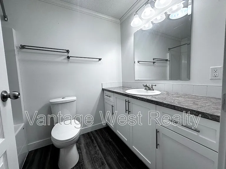 5235 Chase Rd — Photo 14