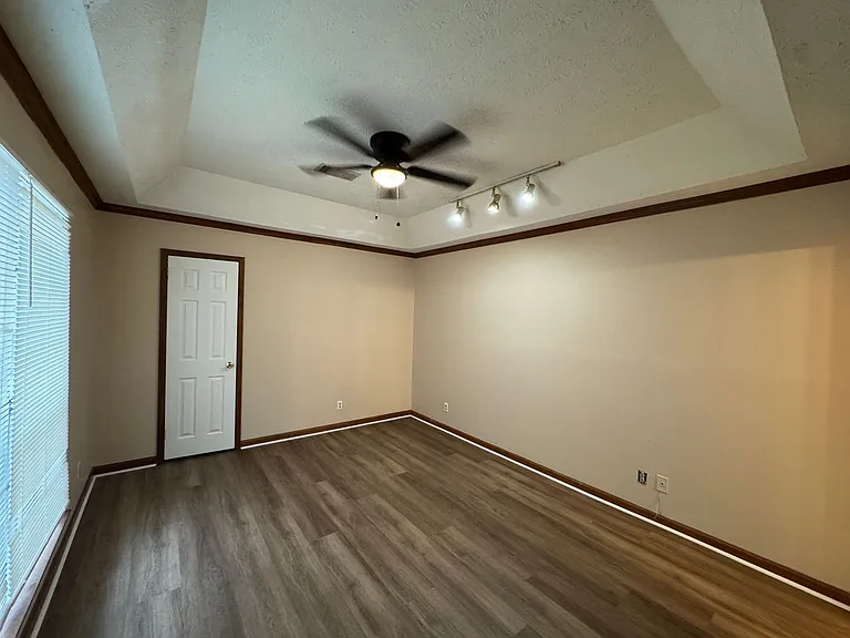 5926 Carmel Dr — Photo 15