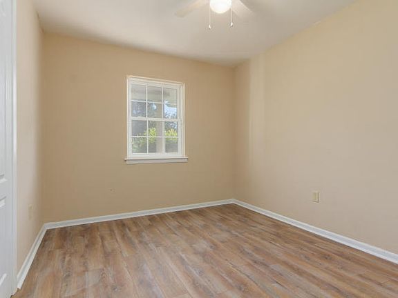 2nd image of 306 Newcastle Dr