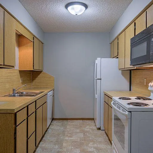 10827 Blondo St #24 — Photo 12